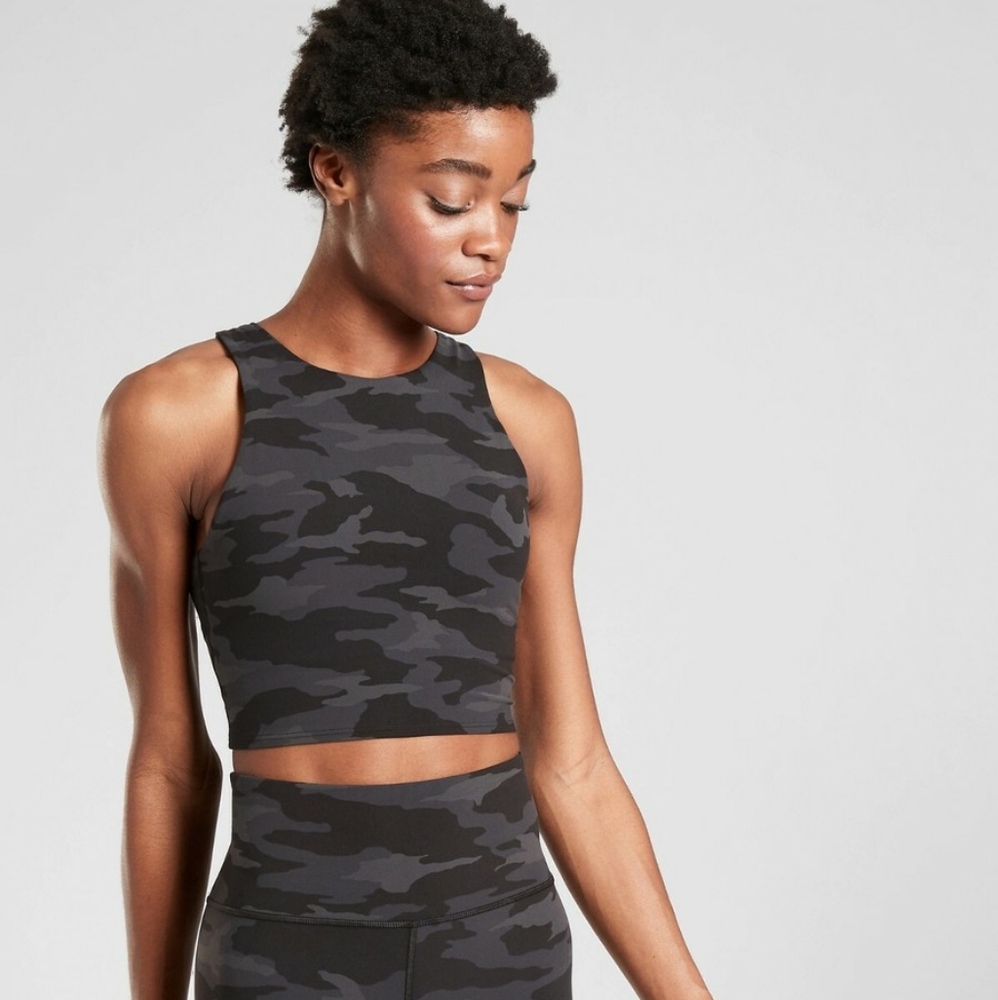 Athleta conscious crop top